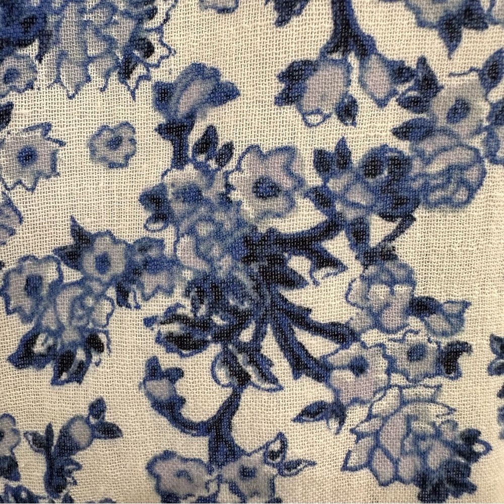 Rebecca Taylor Cotton Floral Blue White Smocked Ruffle Boho V-Neck Blouse Size 2 - Picture 4 of 10
